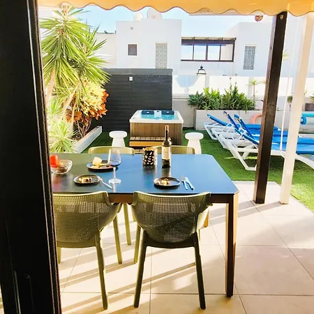 Vista With Heated Pool & Jacuzzi Villa *