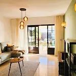 Vila With Heated Pool & Jacuzzi *