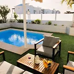 Vila With Heated Pool & Jacuzzi *