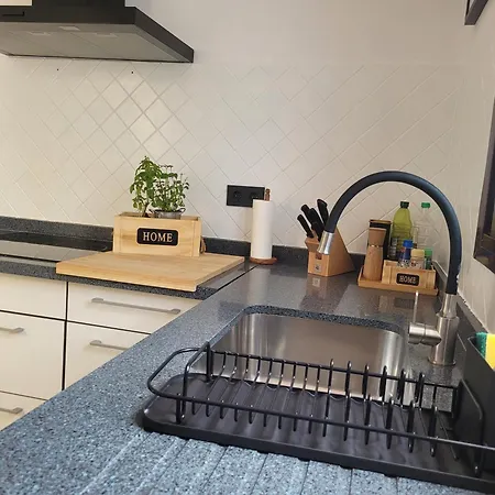 Villa With Heated Pool & Jacuzzi *