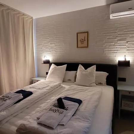 With Heated Pool & Jacuzzi Villa Playa Blanca (Lanzarote)