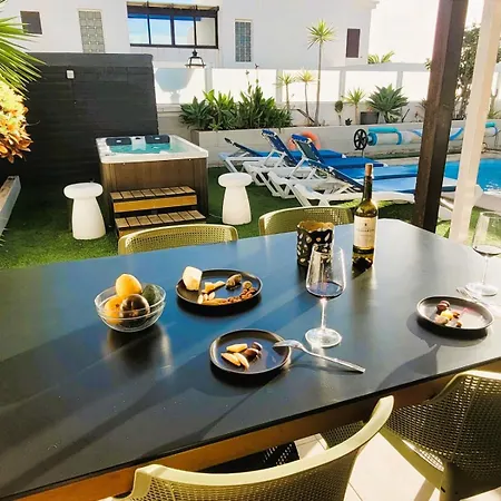 Vista With Heated Pool & Jacuzzi Playa Blanca (Lanzarote)