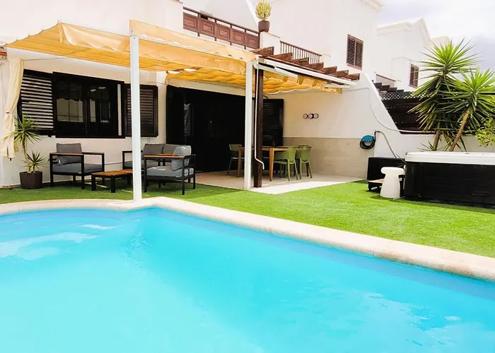Vila With Heated Pool & Jacuzzi Playa Blanca (Lanzarote)