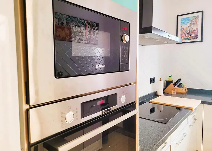 With Heated Pool & Jacuzzi Vila