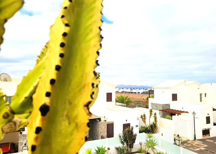 Vila With Heated Pool & Jacuzzi *