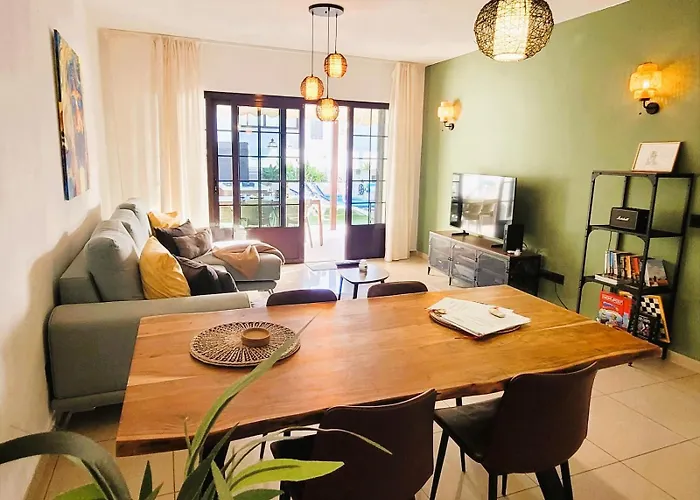 Vila With Heated Pool & Jacuzzi Playa Blanca (Lanzarote)