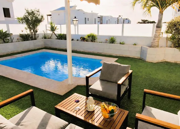 Vila With Heated Pool & Jacuzzi *