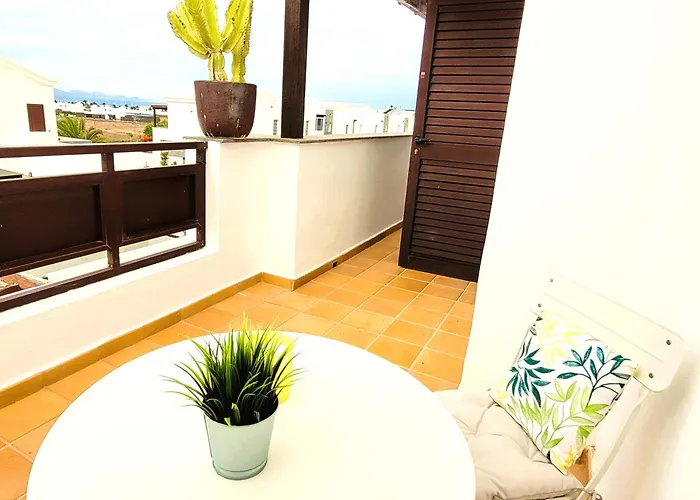 With Heated Pool & Jacuzzi Vila *