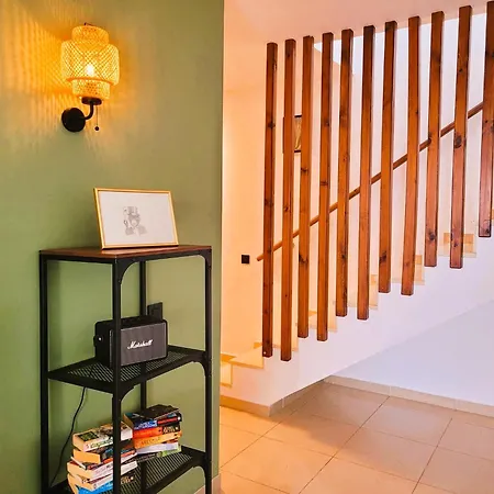 Villa With Heated Pool & Jacuzzi *